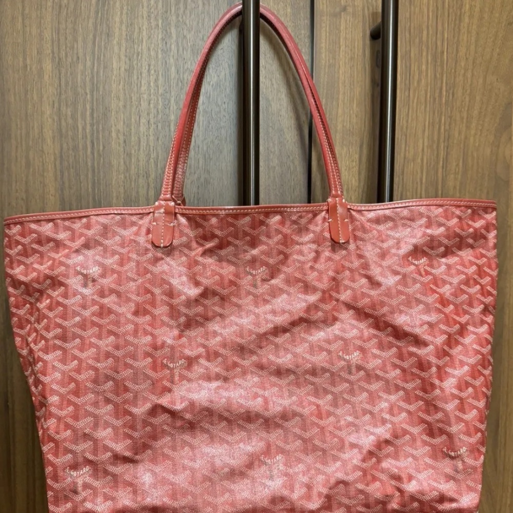 Red goyard St. Louis gm